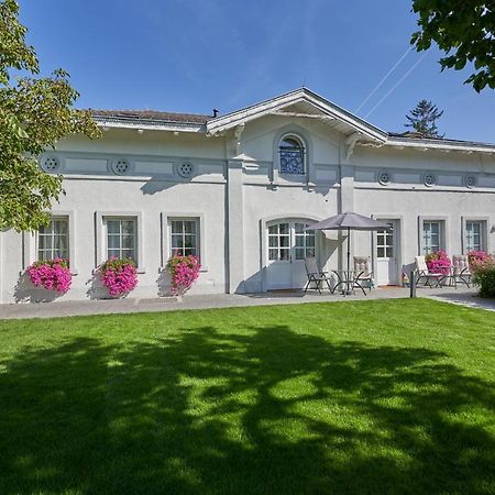 Small But Charming-Yellow Appartement Baden Exterior photo